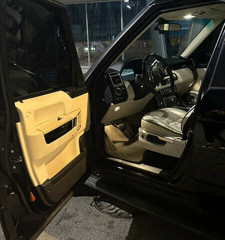 Чорний Ленд Ровер Рендж Ровер, об'ємом двигуна 5 л та пробігом 185 тис. км за 12500 $, фото 10 на Automoto.ua