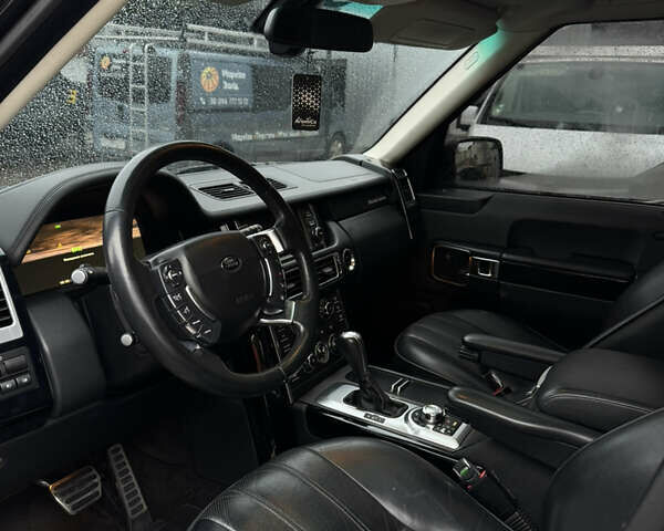 Черный Ленд Ровер Рендж Ровер, объемом двигателя 5 л и пробегом 255 тыс. км за 12800 $, фото 11 на Automoto.ua