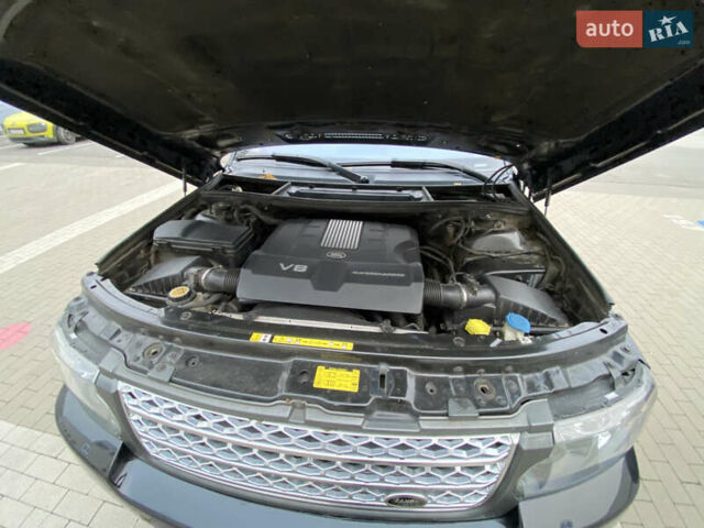 Чорний Ленд Ровер Рендж Ровер, об'ємом двигуна 5 л та пробігом 200 тис. км за 19500 $, фото 20 на Automoto.ua