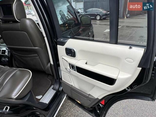 Чорний Ленд Ровер Рендж Ровер, об'ємом двигуна 5 л та пробігом 182 тис. км за 15999 $, фото 14 на Automoto.ua