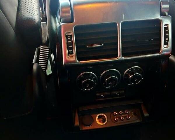 Чорний Ленд Ровер Рендж Ровер, об'ємом двигуна 5 л та пробігом 244 тис. км за 16000 $, фото 7 на Automoto.ua