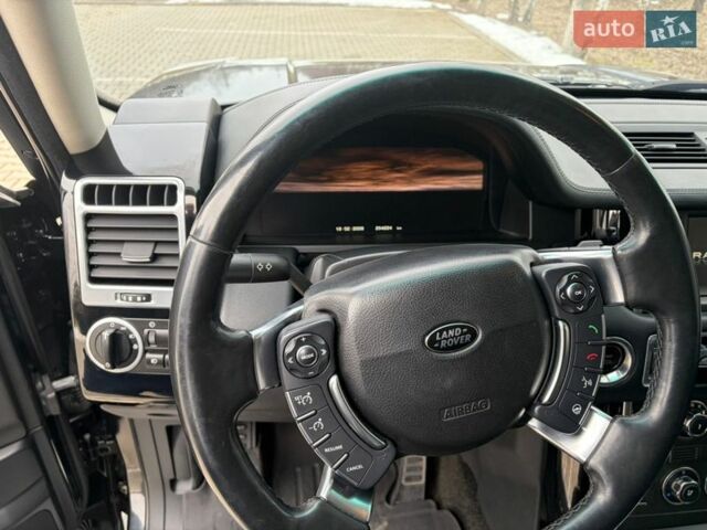 Черный Ленд Ровер Рендж Ровер, объемом двигателя 5 л и пробегом 220 тыс. км за 14000 $, фото 12 на Automoto.ua