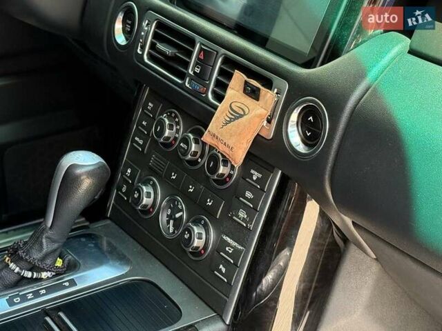 Чорний Ленд Ровер Рендж Ровер, об'ємом двигуна 3.6 л та пробігом 280 тис. км за 18290 $, фото 26 на Automoto.ua