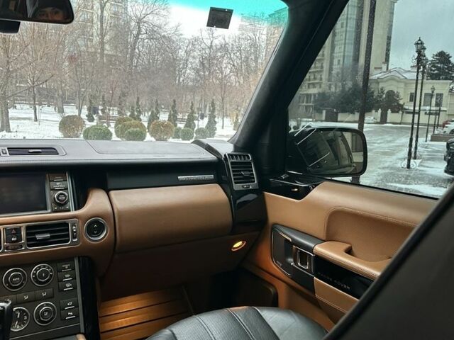 Чорний Ленд Ровер Рендж Ровер, об'ємом двигуна 5 л та пробігом 220 тис. км за 15000 $, фото 12 на Automoto.ua