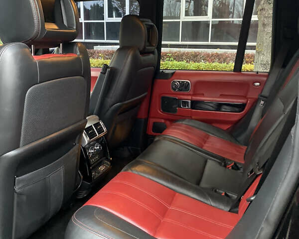 Чорний Ленд Ровер Рендж Ровер, об'ємом двигуна 5 л та пробігом 200 тис. км за 19500 $, фото 15 на Automoto.ua