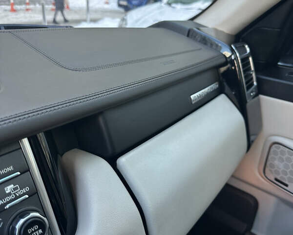 Чорний Ленд Ровер Рендж Ровер, об'ємом двигуна 5 л та пробігом 187 тис. км за 14900 $, фото 69 на Automoto.ua