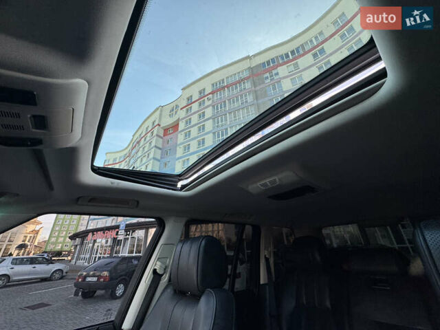 Ленд Ровер Рендж Ровер 2010 у Івано-Франківську на Automoto.ua Чорний Ленд Ровер Рендж Ровер, об'ємом двигуна 5 л та пробігом 250 тис. км за 12950 $, фото 42 на Automoto.ua