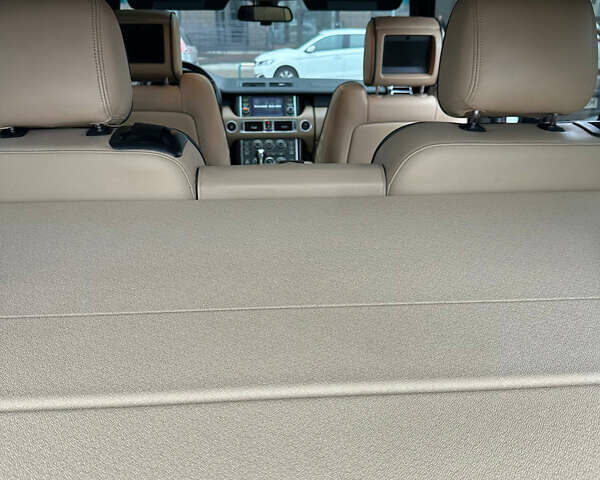 Черный Ленд Ровер Рендж Ровер, объемом двигателя 5 л и пробегом 168 тыс. км за 15900 $, фото 6 на Automoto.ua