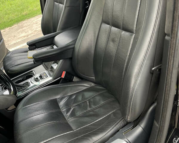 Чорний Ленд Ровер Рендж Ровер, об'ємом двигуна 5 л та пробігом 322 тис. км за 18000 $, фото 25 на Automoto.ua