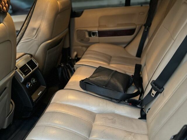 Черный Ленд Ровер Рендж Ровер, объемом двигателя 0 л и пробегом 189 тыс. км за 13500 $, фото 10 на Automoto.ua