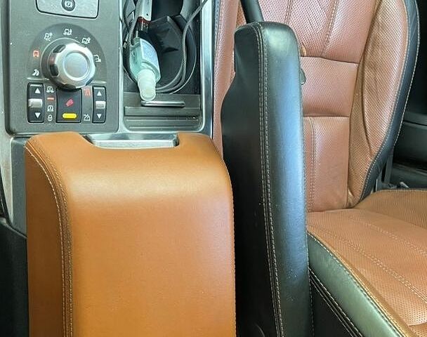 Чорний Ленд Ровер Рендж Ровер, об'ємом двигуна 3.6 л та пробігом 255 тис. км за 15000 $, фото 21 на Automoto.ua