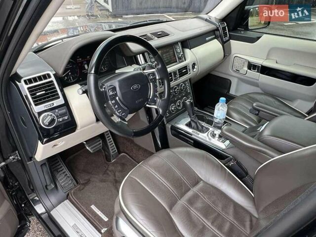 Чорний Ленд Ровер Рендж Ровер, об'ємом двигуна 5 л та пробігом 182 тис. км за 15999 $, фото 10 на Automoto.ua