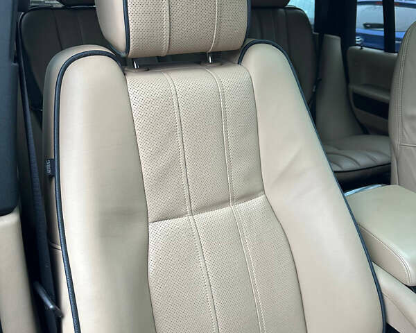 Черный Ленд Ровер Рендж Ровер, объемом двигателя 5 л и пробегом 168 тыс. км за 15900 $, фото 27 на Automoto.ua