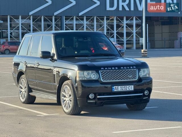 Чорний Ленд Ровер Рендж Ровер, об'ємом двигуна 5 л та пробігом 157 тис. км за 17999 $, фото 3 на Automoto.ua