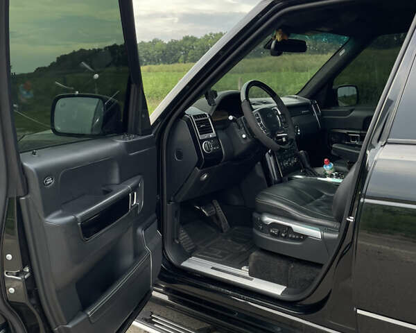 Чорний Ленд Ровер Рендж Ровер, об'ємом двигуна 5 л та пробігом 322 тис. км за 18000 $, фото 10 на Automoto.ua