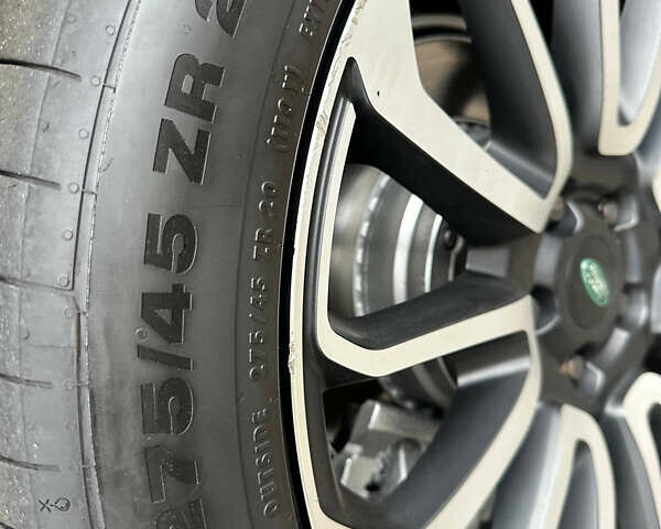 Черный Ленд Ровер Рендж Ровер, объемом двигателя 5 л и пробегом 168 тыс. км за 15900 $, фото 8 на Automoto.ua