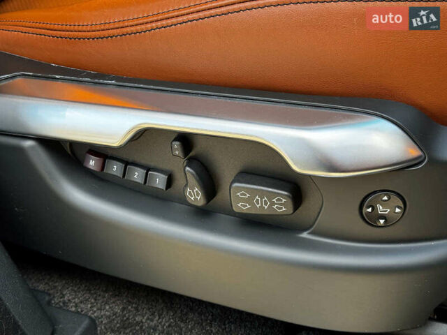 Чорний Ленд Ровер Рендж Ровер, об'ємом двигуна 5 л та пробігом 280 тис. км за 15490 $, фото 39 на Automoto.ua