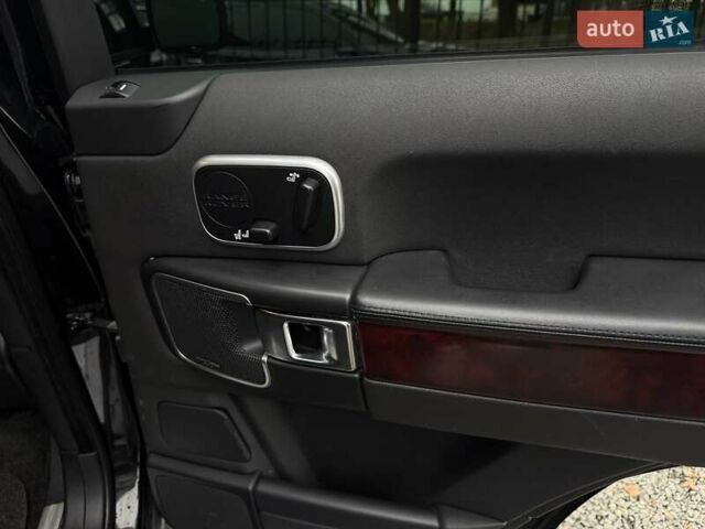 Черный Ленд Ровер Рендж Ровер, объемом двигателя 4.37 л и пробегом 171 тыс. км за 19500 $, фото 26 на Automoto.ua
