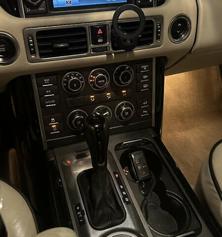 Чорний Ленд Ровер Рендж Ровер, об'ємом двигуна 5 л та пробігом 185 тис. км за 12500 $, фото 15 на Automoto.ua