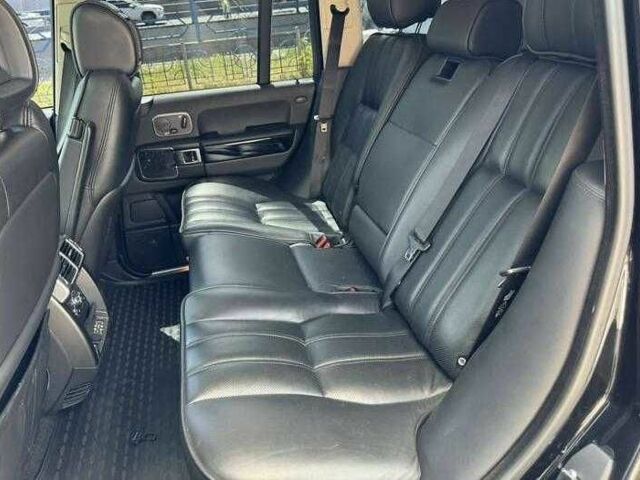 Черный Ленд Ровер Рендж Ровер, объемом двигателя 5 л и пробегом 156 тыс. км за 12500 $, фото 3 на Automoto.ua