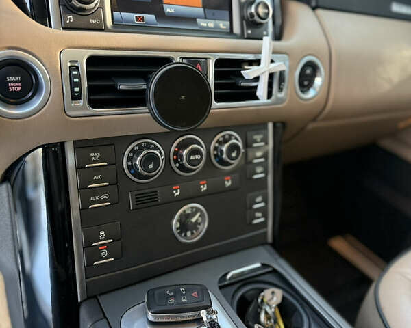 Черный Ленд Ровер Рендж Ровер, объемом двигателя 4.37 л и пробегом 299 тыс. км за 18500 $, фото 7 на Automoto.ua