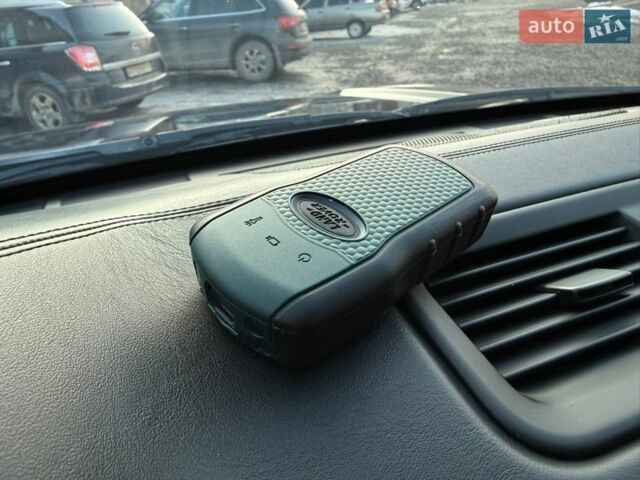 Черный Ленд Ровер Рендж Ровер, объемом двигателя 5 л и пробегом 215 тыс. км за 12999 $, фото 38 на Automoto.ua