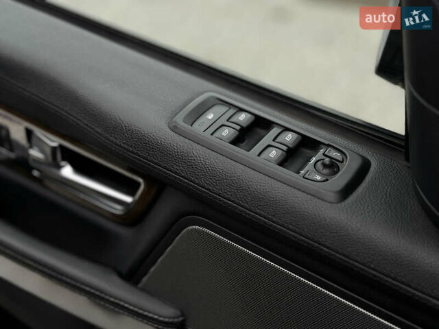 Черный Ленд Ровер Рендж Ровер, объемом двигателя 3 л и пробегом 252 тыс. км за 14500 $, фото 24 на Automoto.ua