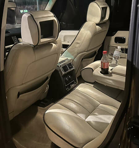 Чорний Ленд Ровер Рендж Ровер, об'ємом двигуна 5 л та пробігом 185 тис. км за 12500 $, фото 11 на Automoto.ua