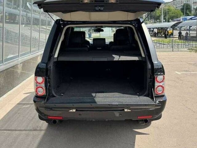 Черный Ленд Ровер Рендж Ровер, объемом двигателя 5 л и пробегом 156 тыс. км за 12500 $, фото 8 на Automoto.ua