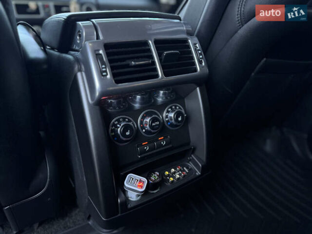 Ленд Ровер Рендж Ровер 2010 у Івано-Франківську на Automoto.ua Чорний Ленд Ровер Рендж Ровер, об'ємом двигуна 5 л та пробігом 250 тис. км за 12950 $, фото 25 на Automoto.ua