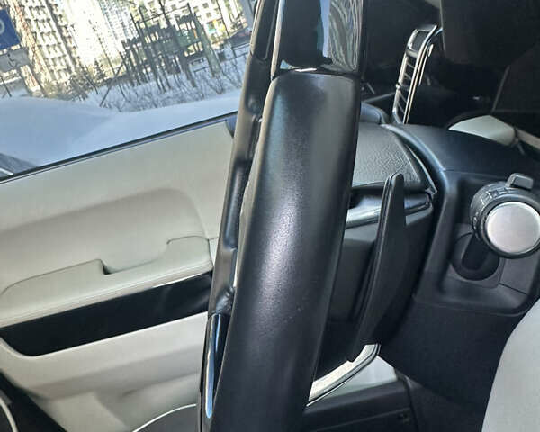 Чорний Ленд Ровер Рендж Ровер, об'ємом двигуна 5 л та пробігом 187 тис. км за 14900 $, фото 33 на Automoto.ua