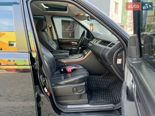 Чорний Ленд Ровер Рендж Ровер, об'ємом двигуна 3 л та пробігом 260 тис. км за 16900 $, фото 44 на Automoto.ua