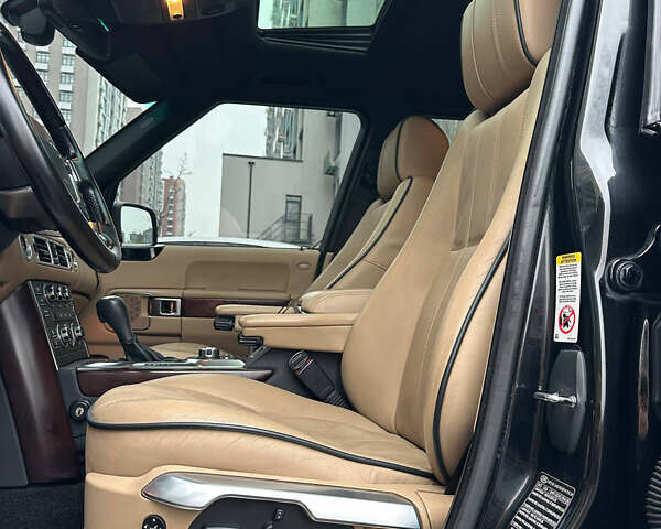 Черный Ленд Ровер Рендж Ровер, объемом двигателя 5 л и пробегом 168 тыс. км за 15900 $, фото 9 на Automoto.ua