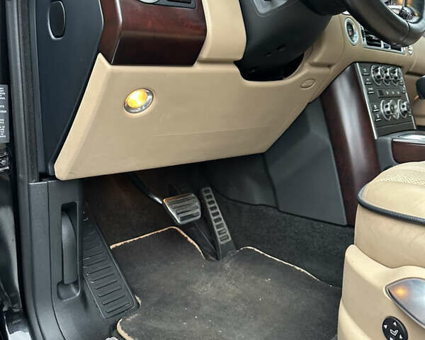 Черный Ленд Ровер Рендж Ровер, объемом двигателя 5 л и пробегом 168 тыс. км за 15900 $, фото 52 на Automoto.ua