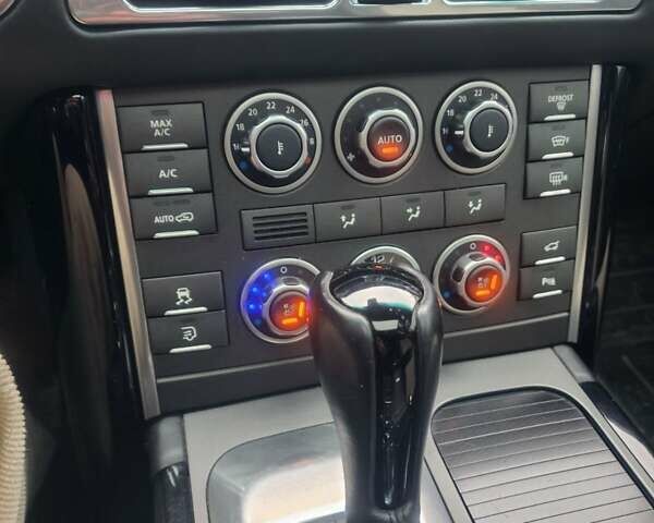 Чорний Ленд Ровер Рендж Ровер, об'ємом двигуна 5 л та пробігом 179 тис. км за 17500 $, фото 7 на Automoto.ua