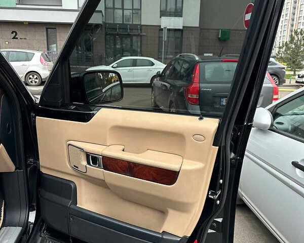 Черный Ленд Ровер Рендж Ровер, объемом двигателя 5 л и пробегом 168 тыс. км за 15900 $, фото 17 на Automoto.ua