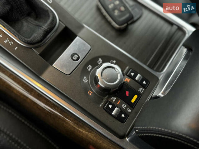 Черный Ленд Ровер Рендж Ровер, объемом двигателя 3 л и пробегом 252 тыс. км за 14500 $, фото 19 на Automoto.ua