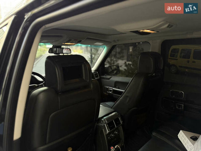 Чорний Ленд Ровер Рендж Ровер, об'ємом двигуна 5 л та пробігом 250 тис. км за 12500 $, фото 18 на Automoto.ua