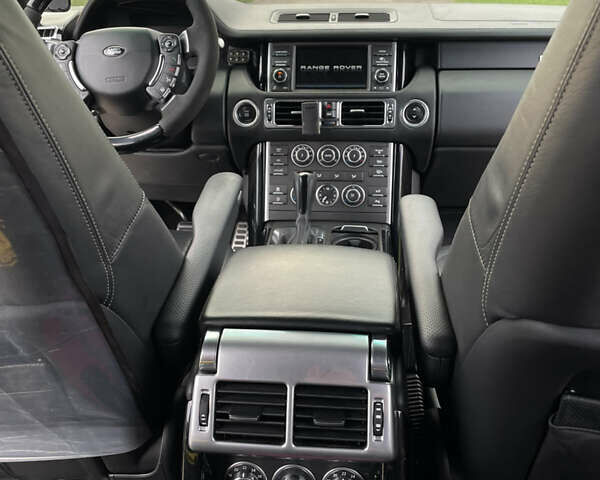 Чорний Ленд Ровер Рендж Ровер, об'ємом двигуна 5 л та пробігом 322 тис. км за 18000 $, фото 20 на Automoto.ua