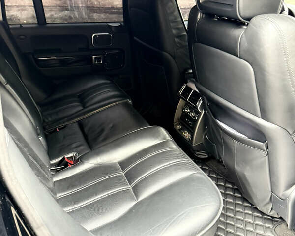 Черный Ленд Ровер Рендж Ровер, объемом двигателя 5 л и пробегом 294 тыс. км за 17000 $, фото 15 на Automoto.ua