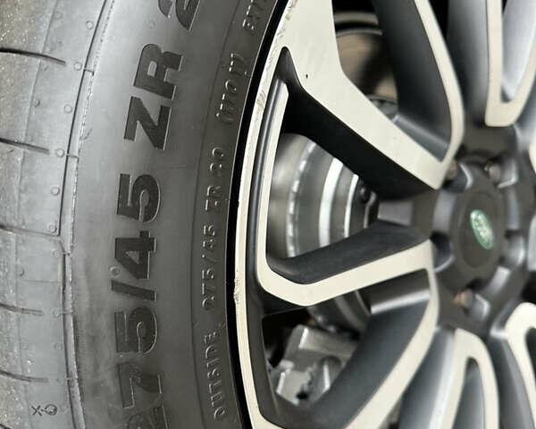 Черный Ленд Ровер Рендж Ровер, объемом двигателя 5 л и пробегом 168 тыс. км за 15900 $, фото 53 на Automoto.ua