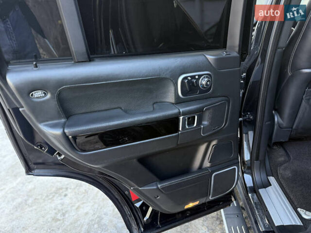 Черный Ленд Ровер Рендж Ровер, объемом двигателя 5 л и пробегом 215 тыс. км за 13500 $, фото 14 на Automoto.ua