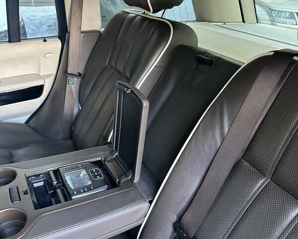 Чорний Ленд Ровер Рендж Ровер, об'ємом двигуна 5 л та пробігом 187 тис. км за 14900 $, фото 51 на Automoto.ua