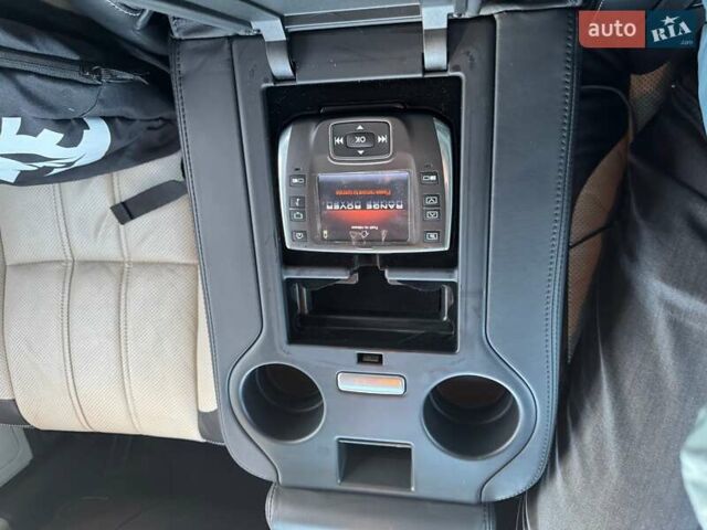 Чорний Ленд Ровер Рендж Ровер, об'ємом двигуна 5 л та пробігом 157 тис. км за 17999 $, фото 21 на Automoto.ua