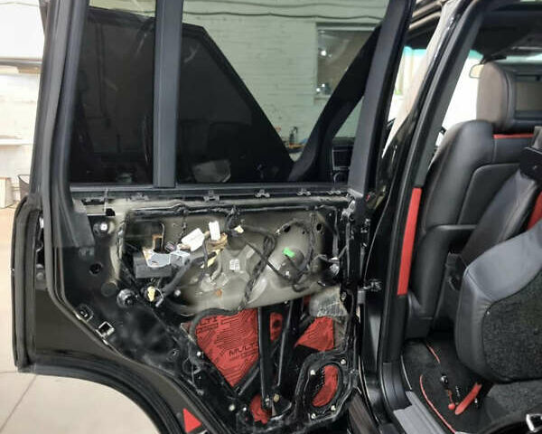 Черный Ленд Ровер Рендж Ровер, объемом двигателя 5 л и пробегом 194 тыс. км за 13690 $, фото 27 на Automoto.ua