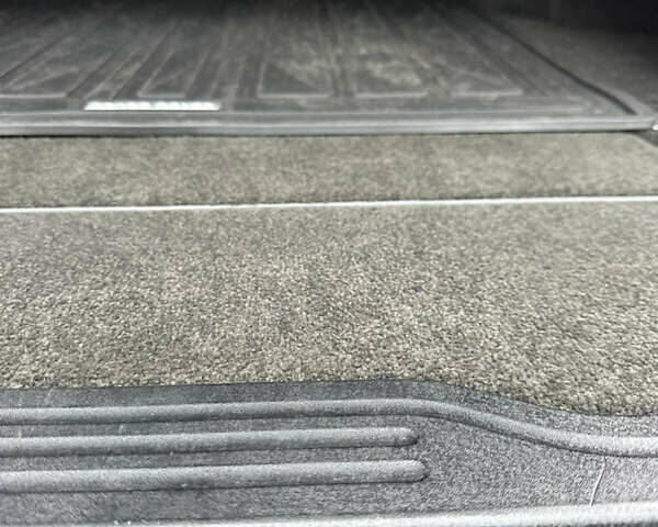 Черный Ленд Ровер Рендж Ровер, объемом двигателя 5 л и пробегом 168 тыс. км за 15900 $, фото 57 на Automoto.ua