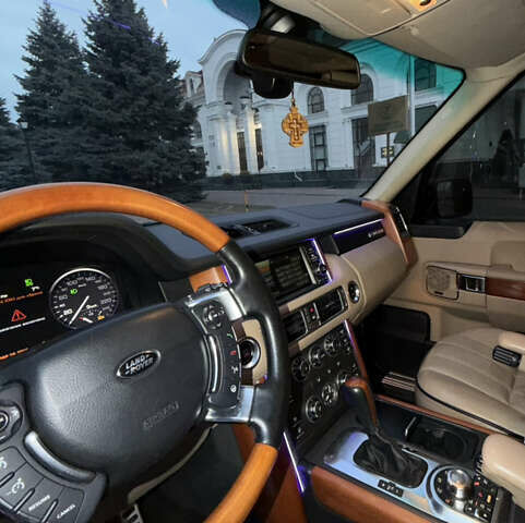 Черный Ленд Ровер Рендж Ровер, объемом двигателя 5 л и пробегом 240 тыс. км за 12500 $, фото 16 на Automoto.ua