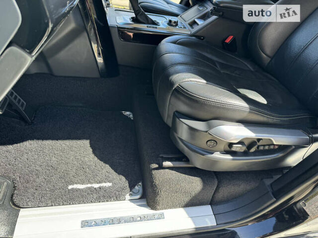 Черный Ленд Ровер Рендж Ровер, объемом двигателя 5 л и пробегом 150 тыс. км за 35000 $, фото 44 на Automoto.ua