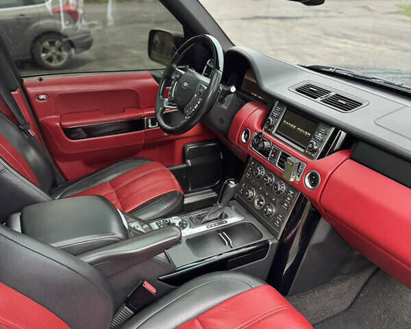 Черный Ленд Ровер Рендж Ровер, объемом двигателя 5 л и пробегом 194 тыс. км за 13690 $, фото 17 на Automoto.ua