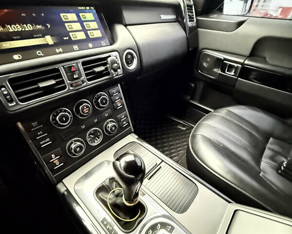 Черный Ленд Ровер Рендж Ровер, объемом двигателя 5 л и пробегом 294 тыс. км за 17000 $, фото 8 на Automoto.ua